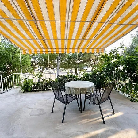 Seabreeze Mustel In - Adults Only Apartment